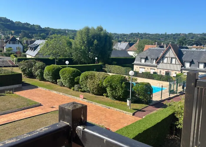 Piscinetennisparking 아파트 *