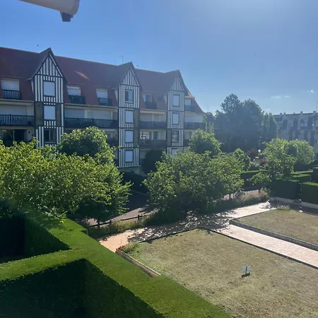 Piscinetennisparking Apartment