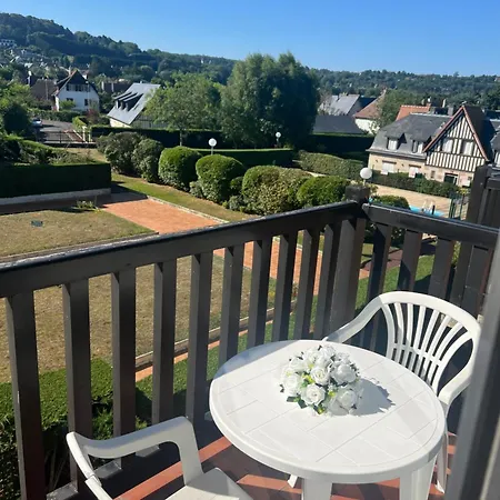 Piscinetennisparking Apartament Deauville