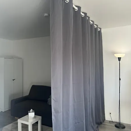 Piscinetennisparking Deauville