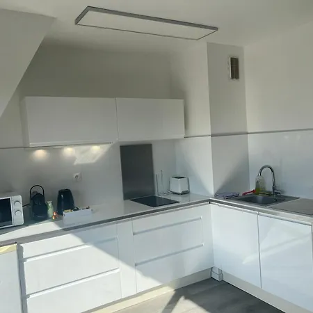 Piscinetennisparking * Deauville