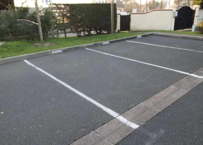 Piscinetennisparking *