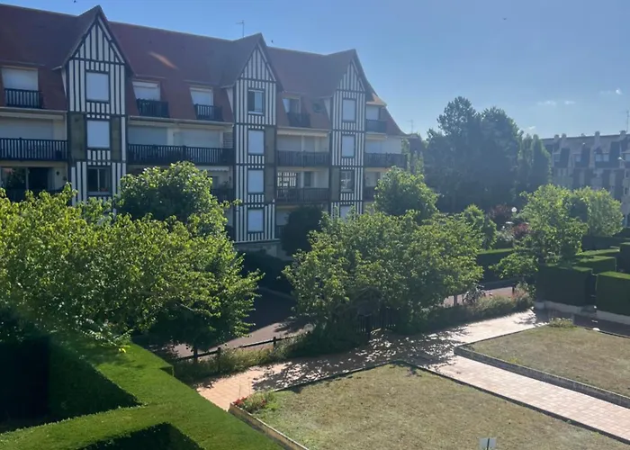 Piscinetennisparking Apartment