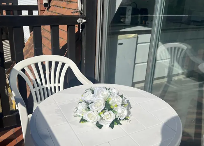 Apartment Piscinetennisparking