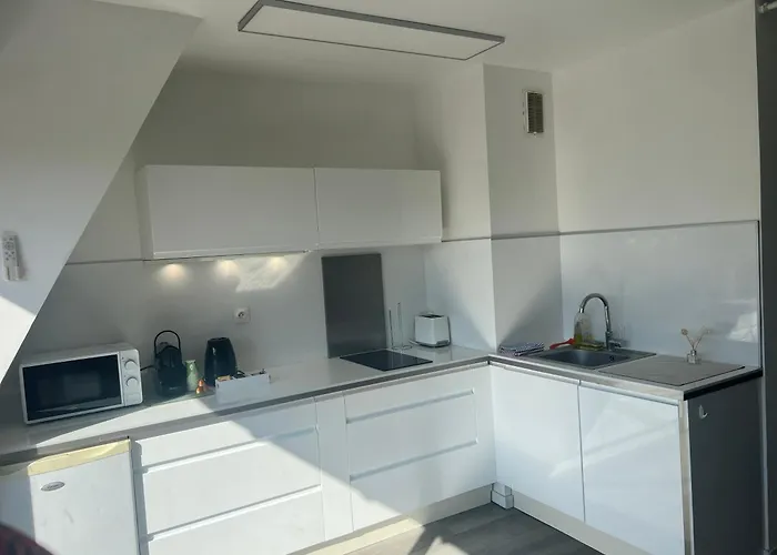 Piscinetennisparking * Deauville